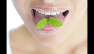 Какими средствами воспользоваться при неприятном запахе во рту