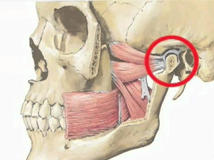Болит челюсть возле уха