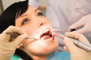 Этапы лечения пришеечного кариозного поражения зубов