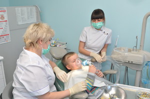 Лечение зубов ребенка - когда нужен наркоз?