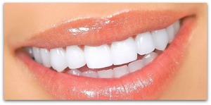 Какими средствами отбелить зубы