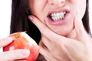 Описание негативных последствий от домашнего отбеливания зубов