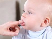 Прорезывание зубов у ребенка