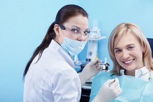 Описание метода интенсивного отбеливания зубной эмали